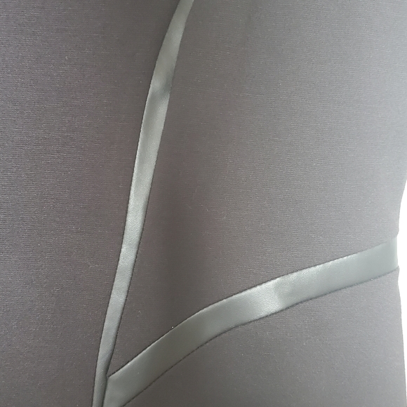 The Little Black Dress - Picture 7 of 7